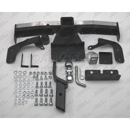 TLT-21-991124.00 PT GROUP Фаркоп с нержавеющей накладкой на Toyota Land Cruiser 300 2021-, Lexus LX600 2022- без подрезки бампера. Тип шара: E (легкосъемный шар под квадрат). 