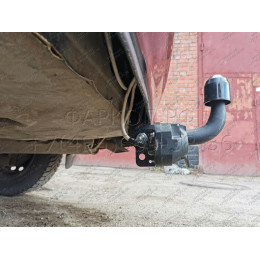 H.T44.A HALTY Фаркоп на Toyota Corolla E120 седан 2000-2006. Требуется подрезка бампера. Тип шара: A. Нагрузки: 1000/60 кг, масса фаркопа 14,7 кг