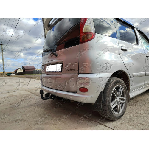 H.T51.A HALTY Фаркоп на Toyota Funcargo 2WD 1999-2005, Toyota Yaris Verso 1999-2005. Возможно потребуется подрезка бампера. Тип шара: A. Нагрузки: 500/50 кг, масса фаркопа 12,2 кг