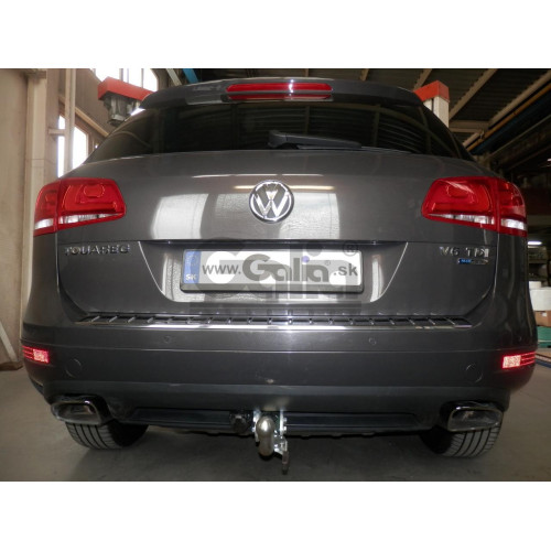 V052C GALIA Полностью оцинкованный фаркоп на Audi Q7 2006-2015, Porsche Cayenne 2002-2010, 2010-2018, Volkswagen Touareg 2002-2010, 2010-2018. Тип шара: C (горизонтальный съемный). Минимальная подрезка бампера. Нагрузки: 3500/140 кг, масса фаркопа 17,97 к