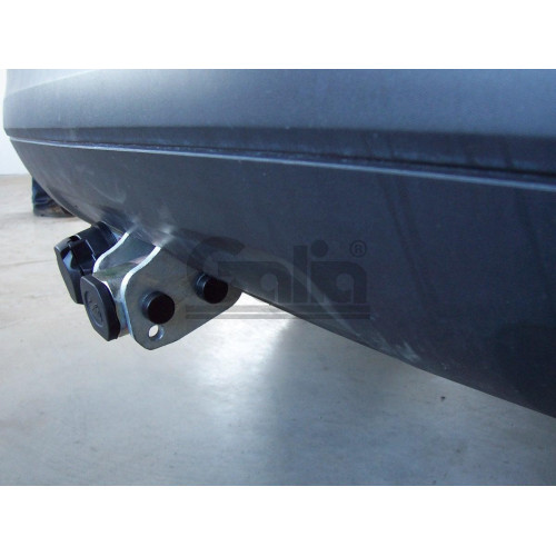 V052C GALIA Полностью оцинкованный фаркоп на Audi Q7 2006-2015, Porsche Cayenne 2002-2010, 2010-2018, Volkswagen Touareg 2002-2010, 2010-2018. Тип шара: C (горизонтальный съемный). Минимальная подрезка бампера. Нагрузки: 3500/140 кг, масса фаркопа 17,97 к