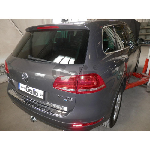 V052C GALIA Полностью оцинкованный фаркоп на Audi Q7 2006-2015, Porsche Cayenne 2002-2010, 2010-2018, Volkswagen Touareg 2002-2010, 2010-2018. Тип шара: C (горизонтальный съемный). Минимальная подрезка бампера. Нагрузки: 3500/140 кг, масса фаркопа 17,97 к