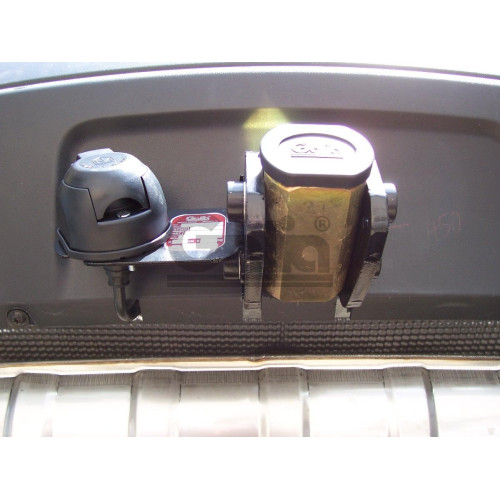 V052C GALIA Полностью оцинкованный фаркоп на Audi Q7 2006-2015, Porsche Cayenne 2002-2010, 2010-2018, Volkswagen Touareg 2002-2010, 2010-2018. Тип шара: C (горизонтальный съемный). Минимальная подрезка бампера. Нагрузки: 3500/140 кг, масса фаркопа 17,97 к