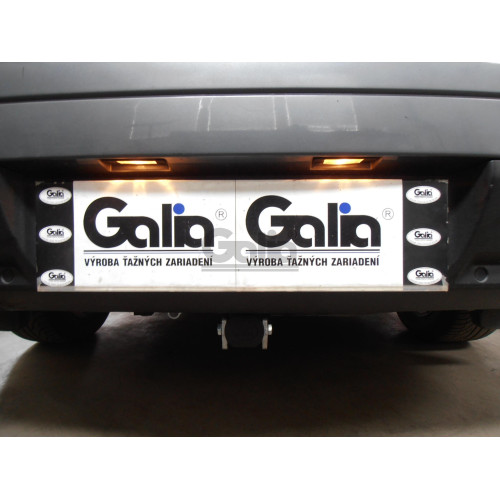 C039C GALIA Полностью оцинкованный фаркоп на Citroen C5 II лифтбек 2004-2008. Особенности: для модели с номерным знаком на заднем бампере. Подрозетник убирается за бампер. Тип шара: C (горизонтальный съемный). Невидимый вырез бампера. Нагрузки: 1600/75 кг