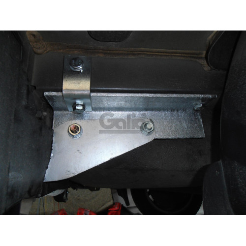 C039C GALIA Полностью оцинкованный фаркоп на Citroen C5 II лифтбек 2004-2008. Особенности: для модели с номерным знаком на заднем бампере. Подрозетник убирается за бампер. Тип шара: C (горизонтальный съемный). Невидимый вырез бампера. Нагрузки: 1600/75 кг