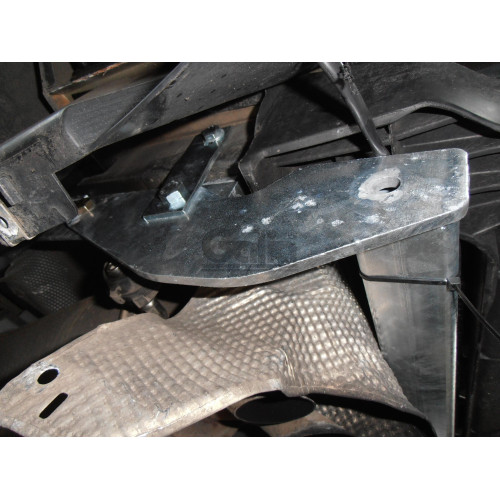 C039C GALIA Полностью оцинкованный фаркоп на Citroen C5 II лифтбек 2004-2008. Особенности: для модели с номерным знаком на заднем бампере. Подрозетник убирается за бампер. Тип шара: C (горизонтальный съемный). Невидимый вырез бампера. Нагрузки: 1600/75 кг