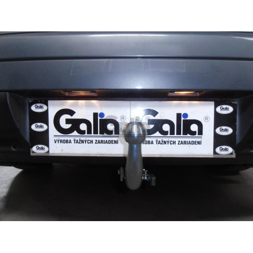 C039C GALIA Полностью оцинкованный фаркоп на Citroen C5 II лифтбек 2004-2008. Особенности: для модели с номерным знаком на заднем бампере. Подрозетник убирается за бампер. Тип шара: C (горизонтальный съемный). Невидимый вырез бампера. Нагрузки: 1600/75 кг