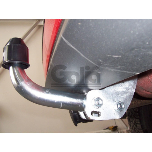 F096C GALIA Полностью оцинкованный фаркоп на Ford Focus II универсал 2004-2011. Тип шара: C (горизонтальный съемный). Без выреза бампера. Нагрузки: 1500/75 кг, масса фаркопа 16,87 кг