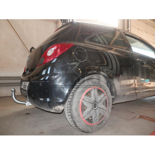 F101C GALIA Полностью оцинкованный фаркоп на Opel Corsa D 2006-2014, FIAT Grande Punto 2005-2010, Grande Punto Evo 2005-2010, Alfa Romeo MiTo 2008-2018. Подрозетник убирается за бампер. Тип шара: C (горизонтальный съемный). Невидимый вырез бампера. Нагруз