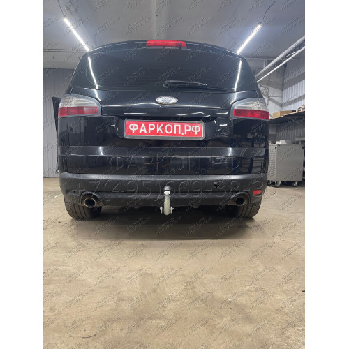 F114A GALIA Полностью оцинкованный фаркоп на Ford Galaxy 2006-2015, Ford S-MAX 2006-2015. Подрозетник убирается за бампер. Тип шара: A. Невидимый вырез бампера. Нагрузки: 1800/100 кг, масса фаркопа 15,12 кг