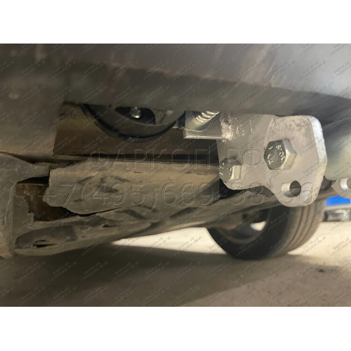 F114A GALIA Полностью оцинкованный фаркоп на Ford Galaxy 2006-2015, Ford S-MAX 2006-2015. Подрозетник убирается за бампер. Тип шара: A. Невидимый вырез бампера. Нагрузки: 1800/100 кг, масса фаркопа 15,12 кг