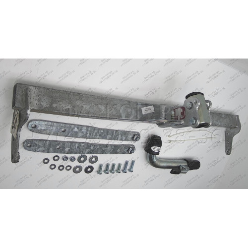 F118C GALIA Полностью оцинкованный фаркоп на Ford B-Max 2012-2017. Подрозетник убирается за бампер. Тип шара: C (горизонтальный съемный). Без выреза бампера. Нагрузки: 1150/75 кг, масса фаркопа 15,36 кг
