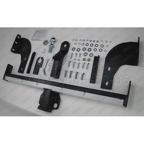 FA 0829-E(N) Бизон Фаркоп с хромированной накладкой на Ford Ranger 2013-2022, Mazda BT-50 2012-2020 без подрезки бампера. Тип шара: E (легкосъемный шар под квадрат). Нагрузки: 3000/120 кг. Не комплектуется электрикой