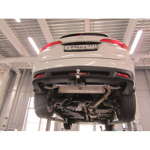 FA 0856-E Бизон Фаркоп на Acura RDX 2007-2013, 2013-2018 без подрезки бампера. Тип шара: E (легкосъемный шар под квадрат). Нагрузки: 3000/120 кг. Не комплектуется электрикой