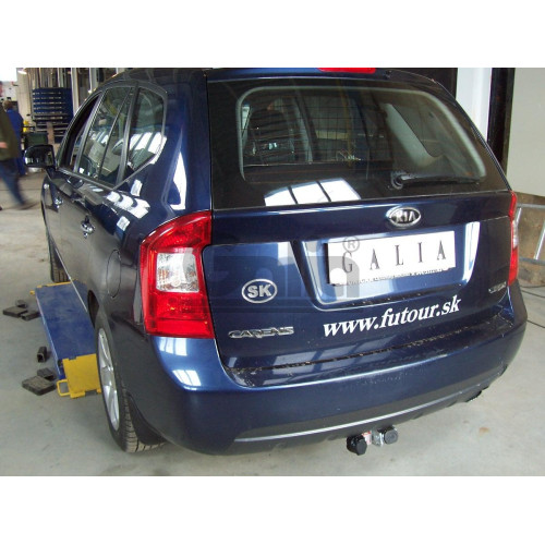 K032A GALIA Полностью оцинкованный фаркоп на Kia Carens 2006-2013. Тип шара: A. Невидимый вырез бампера. Нагрузки: 1500/75 кг, масса фаркопа 15,82 кг