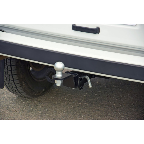 LNI-95-991122.00 PT GROUP Фаркоп на Lada Niva Legend 2021-, Lada Niva 4x4 2121, 2131 1995-2006, Lada 4x4 2006-2020 без подрезки бампера. Тип шара: E (легкосъемный шар под квадрат). Нагрузки: 1900/50 кг, масса фаркопа 15,1 кг (без электрики в комплекте)
