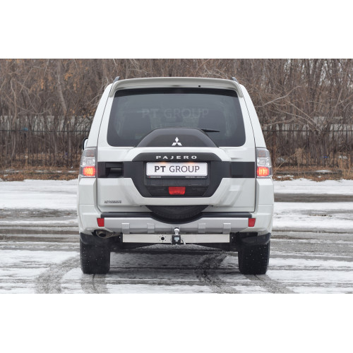 MPJ-99-991124.00 PT GROUP Фаркоп с нержавеющей накладкой на Mitsubishi Pajero III 2000-2008, IV 2008-2020 без подрезки бампера. Тип шара: E (легкосъемный шар под квадрат). Нагрузки: 3500/135 кг, масса фаркопа 25,5 кг (без электрики в комплекте)