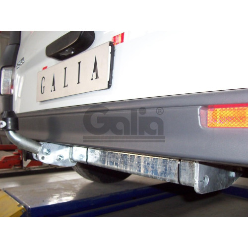 N048C GALIA Полностью оцинкованный фаркоп на Nissan Primastar 2002-2014, Opel Vivaro 2002-2014, Renault Trafic 2002-2014. Тип шара: C (горизонтальный съемный). Установка без снятия и выреза бампера. Нагрузки: 2100/85 кг, масса фаркопа 19,77 кг