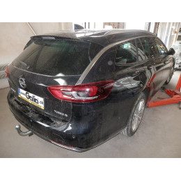 O073C GALIA Полностью оцинкованный фаркоп на Opel Insignia универсал 2017-2022. Подрозетник убирается за бампер. Тип шара: C (горизонтальный съемный). Невид