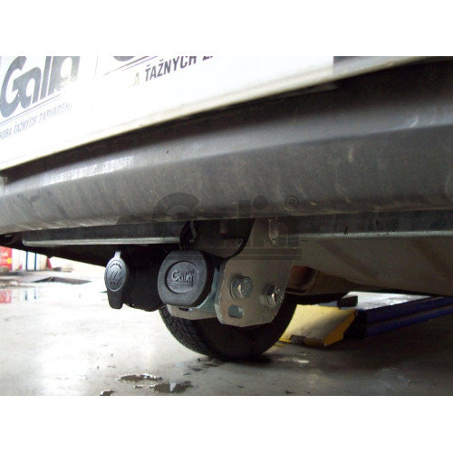 R083C GALIA Полностью оцинкованный фаркоп на Renault Symbol седан 2000-2008, 2008-2012. Тип шара: C (горизонтальный съемный). Установка без снятия и выреза бампера. Нагрузки: 1150/75 кг, масса фаркопа 14,1 кг