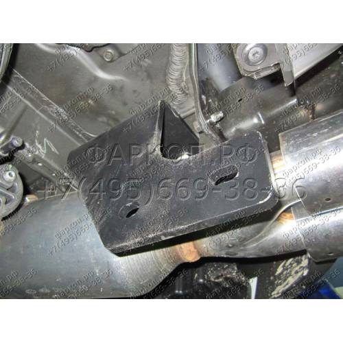 FA 0724-E Бизон Фаркоп на Hyundai Santa Fe 2012-2018, Kia Sorento II XM 2012-2020. Требуется подрезка бампера. Тип шара: E (легкосъемный шар под квадрат). Нагрузки: 3000/120 кг. Не комплектуется электрикой