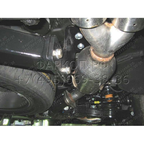 FA 0724-E Бизон Фаркоп на Hyundai Santa Fe 2012-2018, Kia Sorento II XM 2012-2020. Требуется подрезка бампера. Тип шара: E (легкосъемный шар под квадрат). Нагрузки: 3000/120 кг. Не комплектуется электрикой