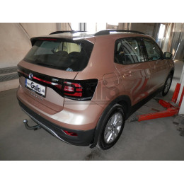 V088C GALIA Полностью оцинкованный фаркоп на Volkswagen T-Cross 2018-2024. Подрозетник убирается за бампер. Тип шара: C (горизонтальный съемный). Невидимый вы