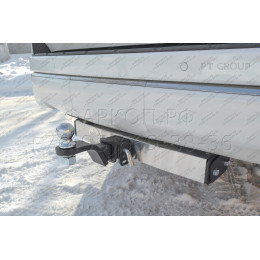 TLT-21-991124.00 PT GROUP Фаркоп с нержавеющей накладкой на Toyota Land Cruiser 300 2021-, Lexus LX600 2022- без подрезки бампера. Тип шара: E (легкосъемный шар под квадрат). 