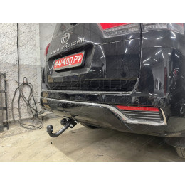 3004-A ORIS Фаркоп на Toyota Land Cruiser 300 2021-, Lexus LX 2022- без подрезки бампера. Тип шара: A. Нагрузки: 2250/100 кг, масса фаркопа 10,6 кг (без электрики в комплекте)
