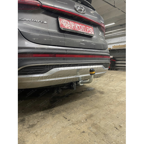91008-A MOTODOR Фаркоп с оцинкованным шаром на Kia Sorento 2020-, Hyundai Santa Fe IV рестайлинг 2021-2023. Необходима подрезка бампера. Тип шара: A. Нагрузки: 2000/100 кг, масса фаркопа 16,5 кг (без электрики в комплекте)