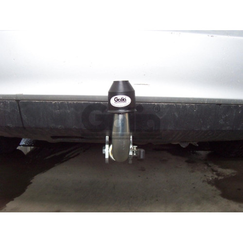 A039C GALIA Полностью оцинкованный фаркоп на Audi A6 седан/универсал 2004-2011, в т.ч. 4WD (Quattro), Audi A6 Allroad Quattro 2006-2012. Подрозетник убирается за бампер. Тип шара: C (горизонтальный съемный). Невидимый вырез бампера. Нагрузки: 2100/85 кг, 