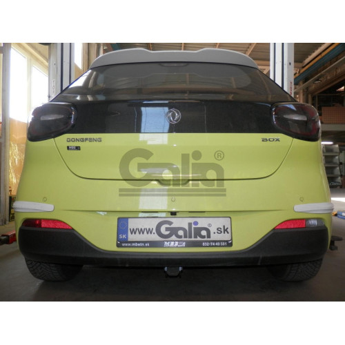 D059V GALIA Полностью оцинкованный фаркоп на Dongfeng Box 2024-. Тип шара: AV (вертикальное быстросъемное крепление шара на ключе). Невидимый вырез бампера. Нагрузки: 1000/50 кг, масса фаркопа 14,22 кг