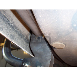 F082C GALIA Полностью оцинкованный фаркоп на Ford Fusion 2002-2012, в т.ч. модели с парктрониками. Тип шара: C (горизонтальный съемный). Без выреза бампера. Н