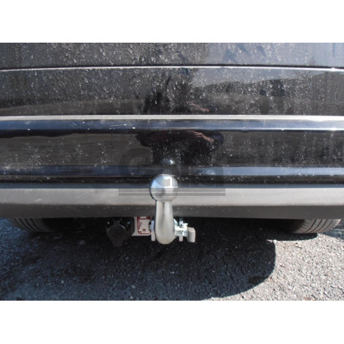 F096A GALIA Полностью оцинкованный фаркоп на Ford Focus II универсал 2004-2011. Тип шара: A. Без выреза бампера. Нагрузки: 1500/75 кг, масса фаркопа 15,52 кг