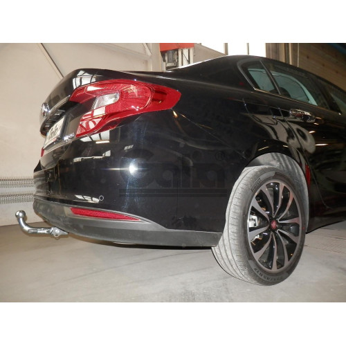F131C GALIA Полностью оцинкованный фаркоп на FIAT Tipo седан 2015-, FIAT Egea 2015-. Подрозетник убирается за бампер. Тип шара: C (горизонтальный съемный). Невидимый вырез бампера. Нагрузки: 1600/100 кг, масса фаркопа 17,07 кг