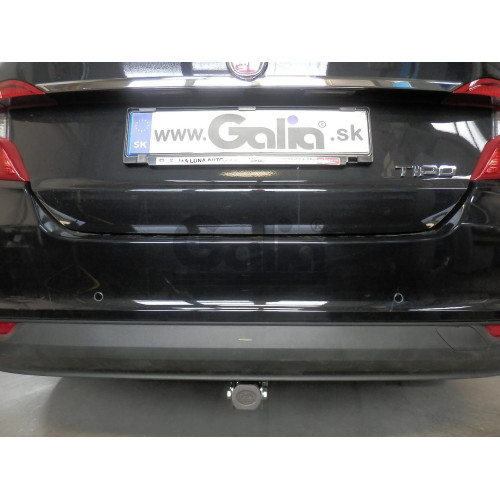 F131C GALIA Полностью оцинкованный фаркоп на FIAT Tipo седан 2015-, FIAT Egea 2015-. Подрозетник убирается за бампер. Тип шара: C (горизонтальный съемный). Невидимый вырез бампера. Нагрузки: 1600/100 кг, масса фаркопа 17,07 кг