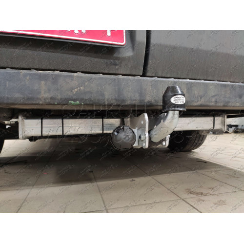 F125A GALIA Полностью оцинкованный фаркоп на Ford Tourneo 2013-, Ford Transit 2013-. Тип шара: A. Установка без снятия и выреза бампера. Нагрузки: 3500/140 кг, масса фаркопа 20,02 кг