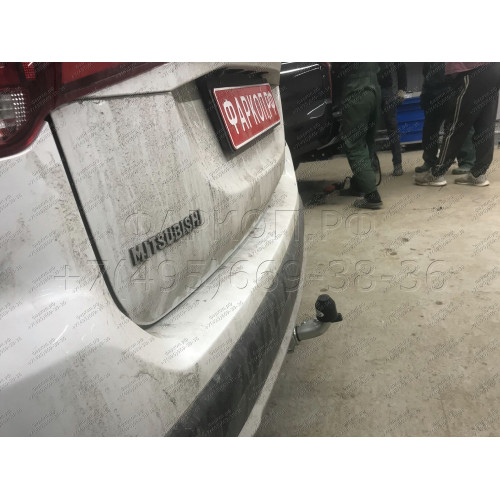 M126C GALIA Полностью оцинкованный фаркоп на Mitsubishi Outlander 2012-2019, 2019-2022. Подрозетник убирается за бампер. Тип шара: C (горизонтальный съемный). Подрезка бампера. Нагрузки: 2000/100 кг, масса фаркопа 22,77 кг