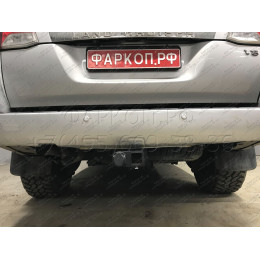 TLC-16-991122.00 PT GROUP Фаркоп на Toyota Land Cruiser 200 Executive/Excalibur 2016-2018 без подрезки бампера. Тип шара: E (легкосъемный шар под квадрат). Нагрузки: 3500/140 кг, масс