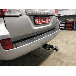 TLC-16-991122.00 PT GROUP Фаркоп на Toyota Land Cruiser 200 Executive/Excalibur 2016-2018 без подрезки бампера. Тип шара: E (легкосъемный шар под квадрат). Нагрузки: 3500/140 кг, масс