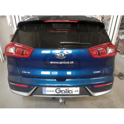 K040C GALIA Полностью оцинкованный фаркоп на Kia Niro 2016-2021. Тип шара: C (горизонтальный съемный). Невидимый вырез бампера. Нагрузки: 1300/100 кг, масса фаркопа 14,87 кг