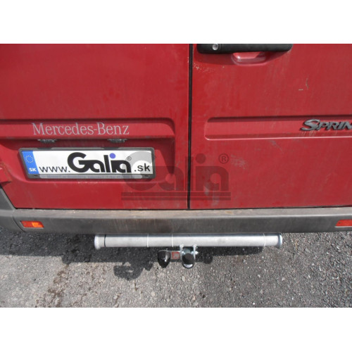 M034C GALIA Полностью оцинкованный фаркоп на Mercedes Sprinter Classic 2013-2020, Mercedes Sprinter 1995-2006, Volkswagen LT 1995-2006. Особенности: Колесная база 3550 (средняя база) и 4025 (длинная база), без ступеньки. Тип шара: C (горизонтальный съемны