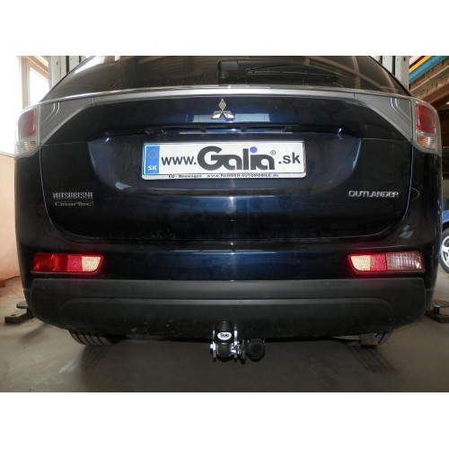 M126C GALIA Полностью оцинкованный фаркоп на Mitsubishi Outlander 2012-2019, 2019-2022. Подрозетник убирается за бампер. Тип шара: C (горизонтальный съемный). Подрезка бампера. Нагрузки: 2000/100 кг, масса фаркопа 22,77 кг