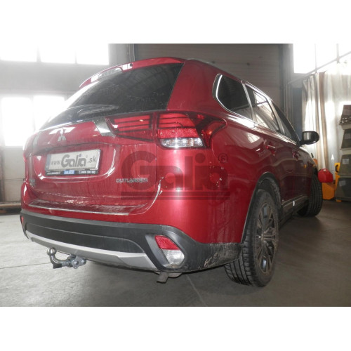 M126C GALIA Полностью оцинкованный фаркоп на Mitsubishi Outlander 2012-2019, 2019-2022. Подрозетник убирается за бампер. Тип шара: C (горизонтальный съемный). Подрезка бампера. Нагрузки: 2000/100 кг, масса фаркопа 22,77 кг