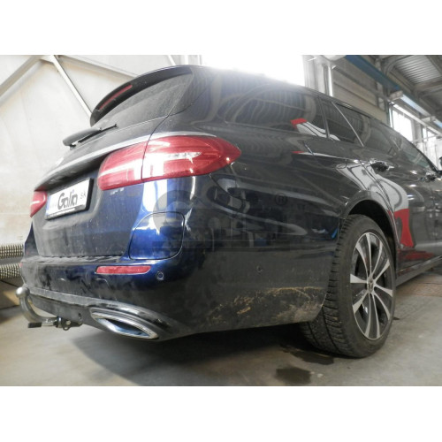 M151V GALIA Полностью оцинкованный фаркоп на Mercedes E-Class w213/s213 седан/универсал 2016-2023. Подрозетник убирается за бампер. Тип шара: AV (вертикальное быстросъемное крепление шара на ключе). Невидимый вырез бампера. Нагрузки: 2100/90 кг, масса фар