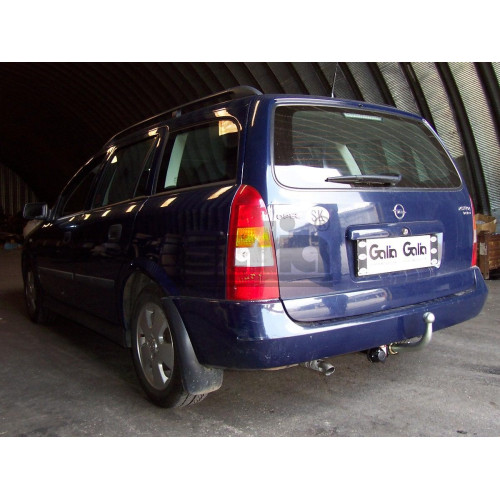 O009C GALIA Полностью оцинкованный фаркоп на Opel Astra G универсал 1998-2004. Тип шара: C (горизонтальный съемный). Установка без снятия и выреза бампера. Нагрузки: 1500/75 кг, масса фаркопа 18,17 кг