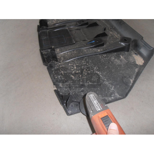 R090C GALIA Полностью оцинкованный фаркоп на Renault Laguna универсал 2007-2015. Тип шара: C (горизонтальный съемный). Установка без снятия и выреза бампера. Нагрузки: 1800/75 кг, масса фаркопа 18,56 кг