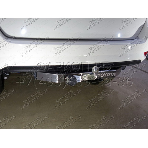 TCU00098 ТСС Фаркоп на Toyota Fortuner 2017- с накладкой с надписью Toyota. Подрезка ушка крепления бампера. Тип шара: F. Нагрузки: 1500/100 кг