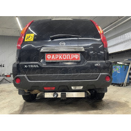 NXT-07-991124.00 PT GROUP Фаркоп с нержавеющей накладкой на Nissan X-Trail T31 2007-2014 без подрезки бампера. Тип шара: E (легкосъемный шар под квадрат). Нагрузки: 220