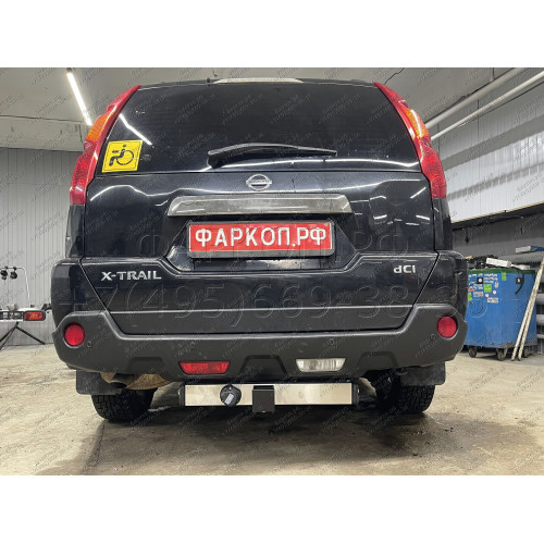 NXT-07-991124.00 PT GROUP Фаркоп с нержавеющей накладкой на Nissan X-Trail T31 2007-2014 без подрезки бампера. Тип шара: E (легкосъемный шар под квадрат). Нагрузки: 2200/100 кг, масса фаркопа 22,2 кг (без электрики в комплекте)
